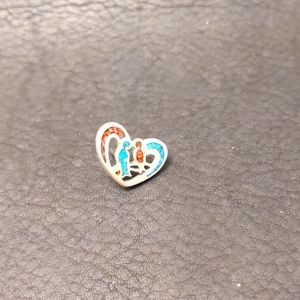 Turquoise Lovebirds Heart Pin